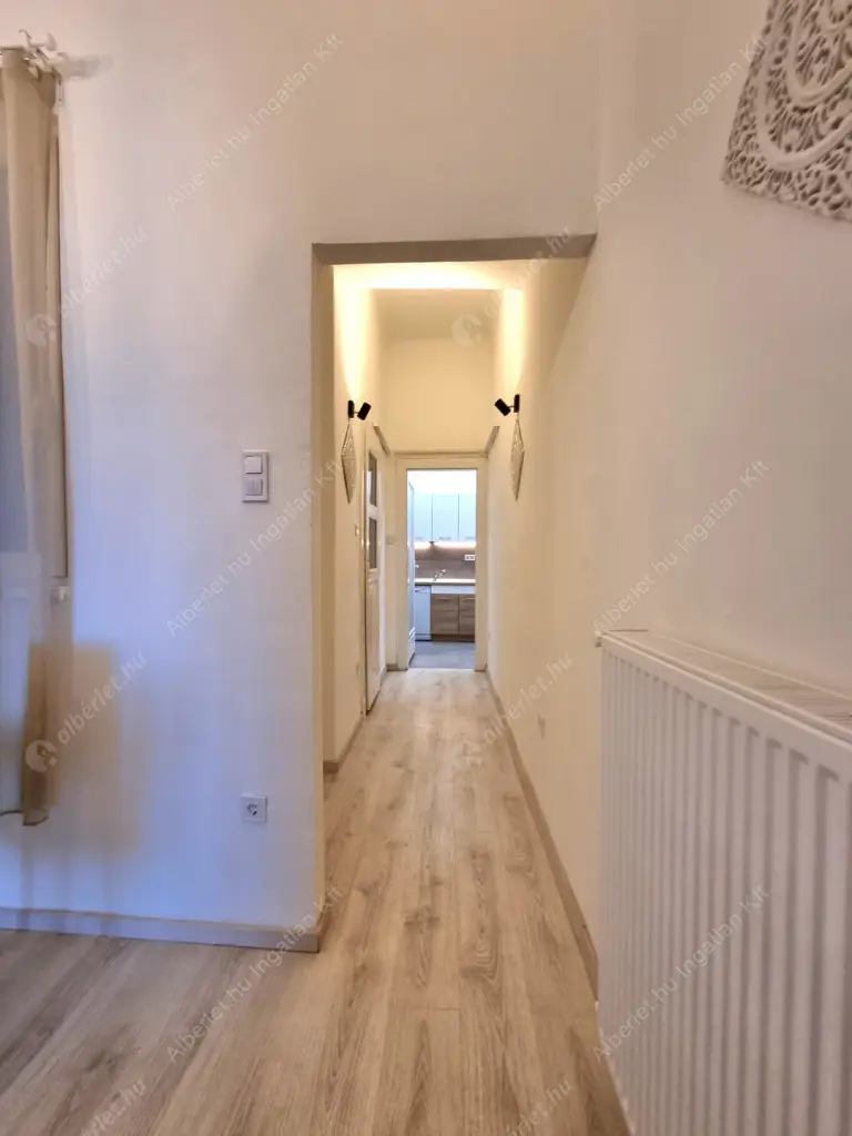 Kiadó albérlet 370000 Ft/hó áron: Budapest, XIII. kerület  Váci út. Mérete: 54 nm, 2 szobás | Alberlet.hu - 6570977