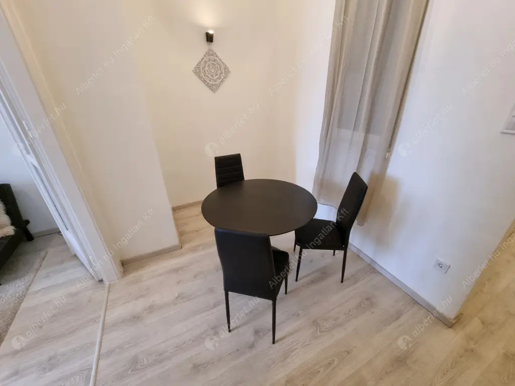 Kiadó albérlet 340000 Ft/hó áron: Budapest, XIII. kerület  Váci út. Mérete: 54 nm, 2 szobás | Alberlet.hu - 6615221