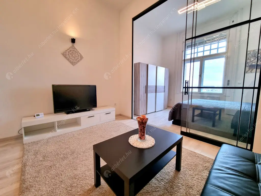 Kiadó albérlet 340000 Ft/hó áron: Budapest, XIII. kerület  Váci út. Mérete: 54 nm, 2 szobás | Alberlet.hu - 6615222