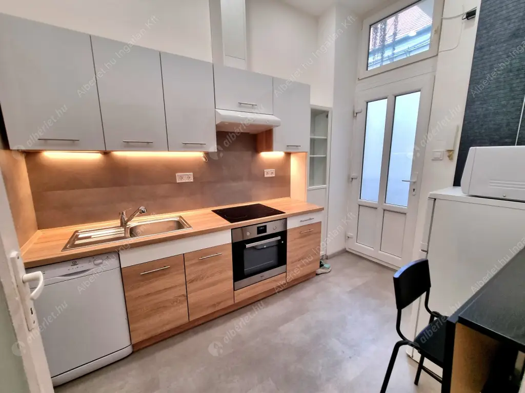 Kiadó albérlet 340000 Ft/hó áron: Budapest, XIII. kerület  Váci út. Mérete: 54 nm, 2 szobás | Alberlet.hu - 6615229