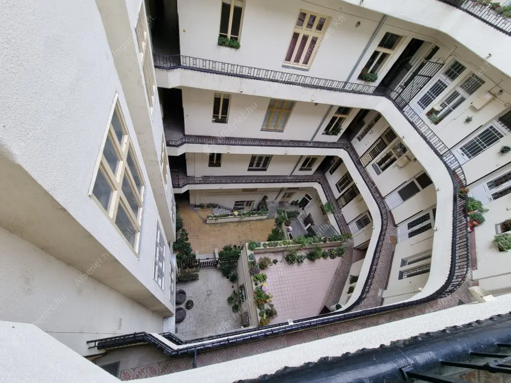 Kiadó albérlet 340000 Ft/hó áron: Budapest, XIII. kerület  Váci út. Mérete: 54 nm, 2 szobás | Alberlet.hu - 6615235