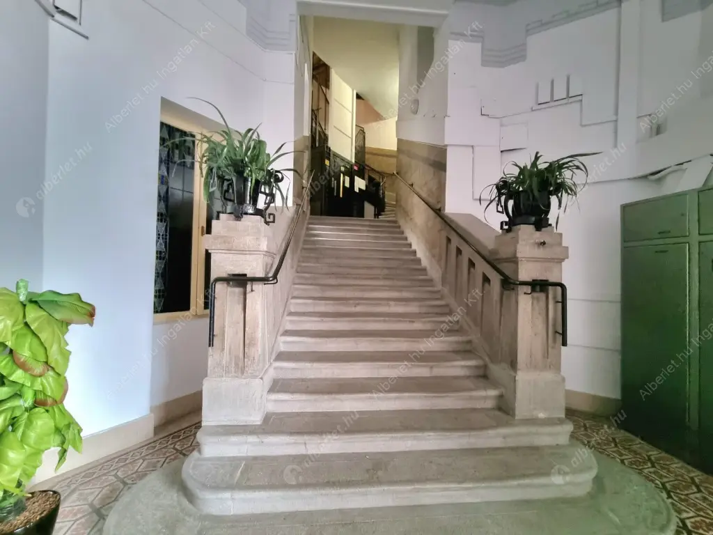 Kiadó albérlet 340000 Ft/hó áron: Budapest, XIII. kerület  Váci út. Mérete: 54 nm, 2 szobás | Alberlet.hu - 6615239