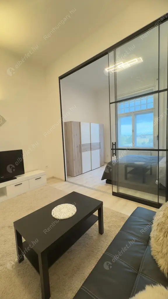 Kiadó albérlet 340000 Ft/hó áron: Budapest, XIII. kerület  Váci út. Mérete: 54 nm, 2 szobás | Alberlet.hu - 6595969