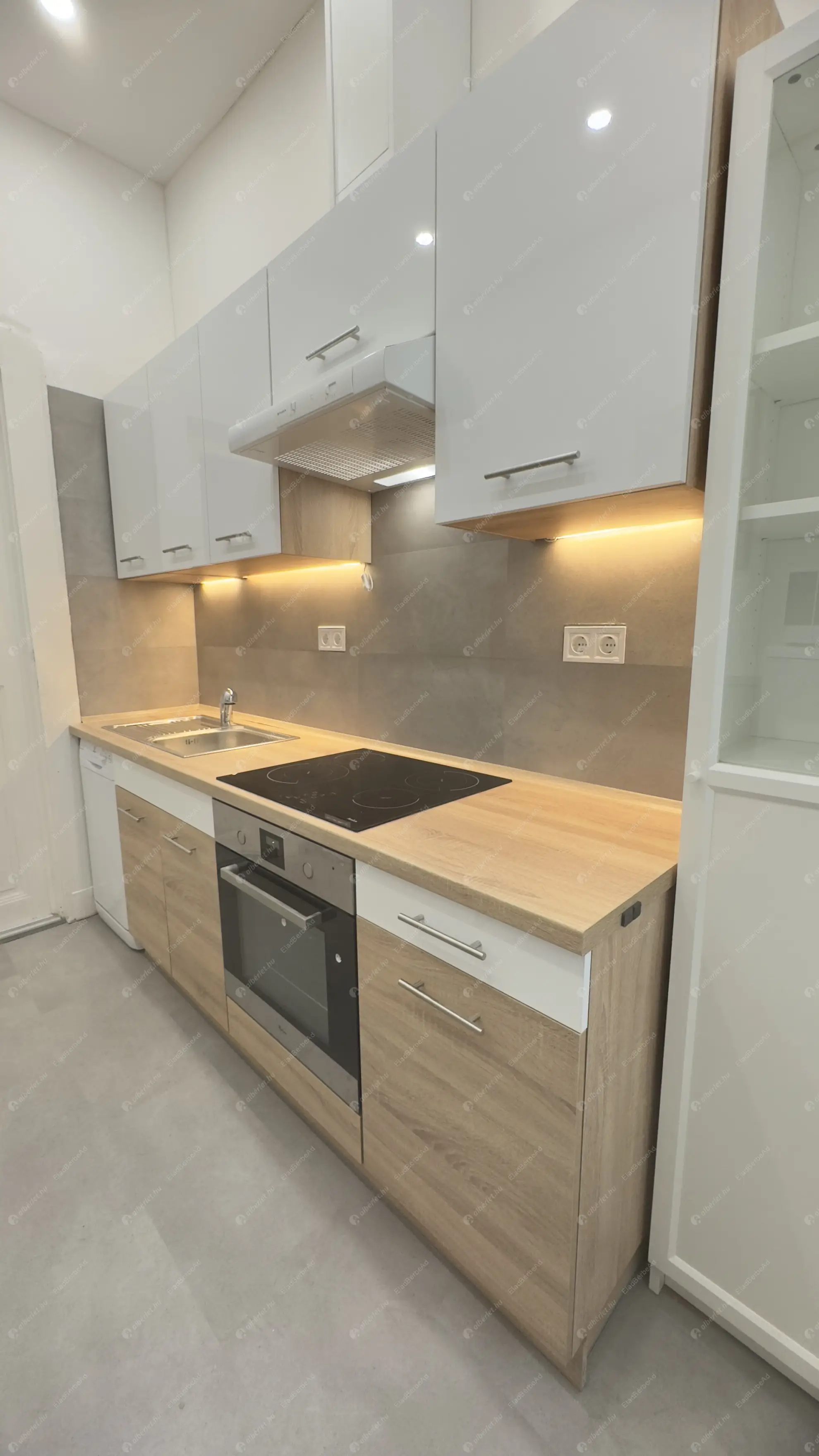 Kiadó albérlet 370000 Ft/hó áron: Budapest, XIII. kerület  Váci út. Mérete: 54 nm, 2 szobás | Alberlet.hu - 6569239