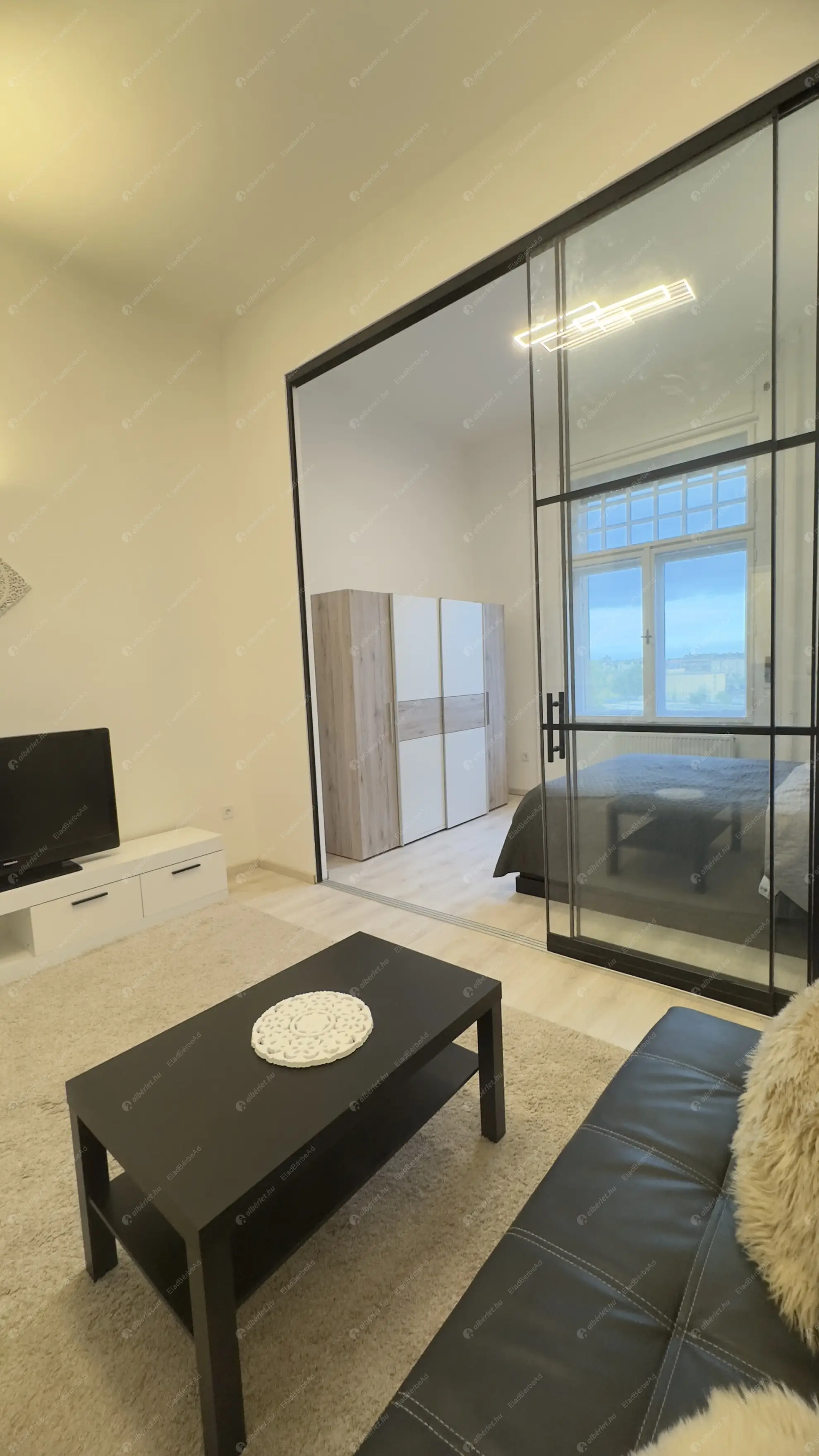 Kiadó albérlet 370000 Ft/hó áron: Budapest, XIII. kerület  Váci út. Mérete: 54 nm, 2 szobás | Alberlet.hu - 6569249