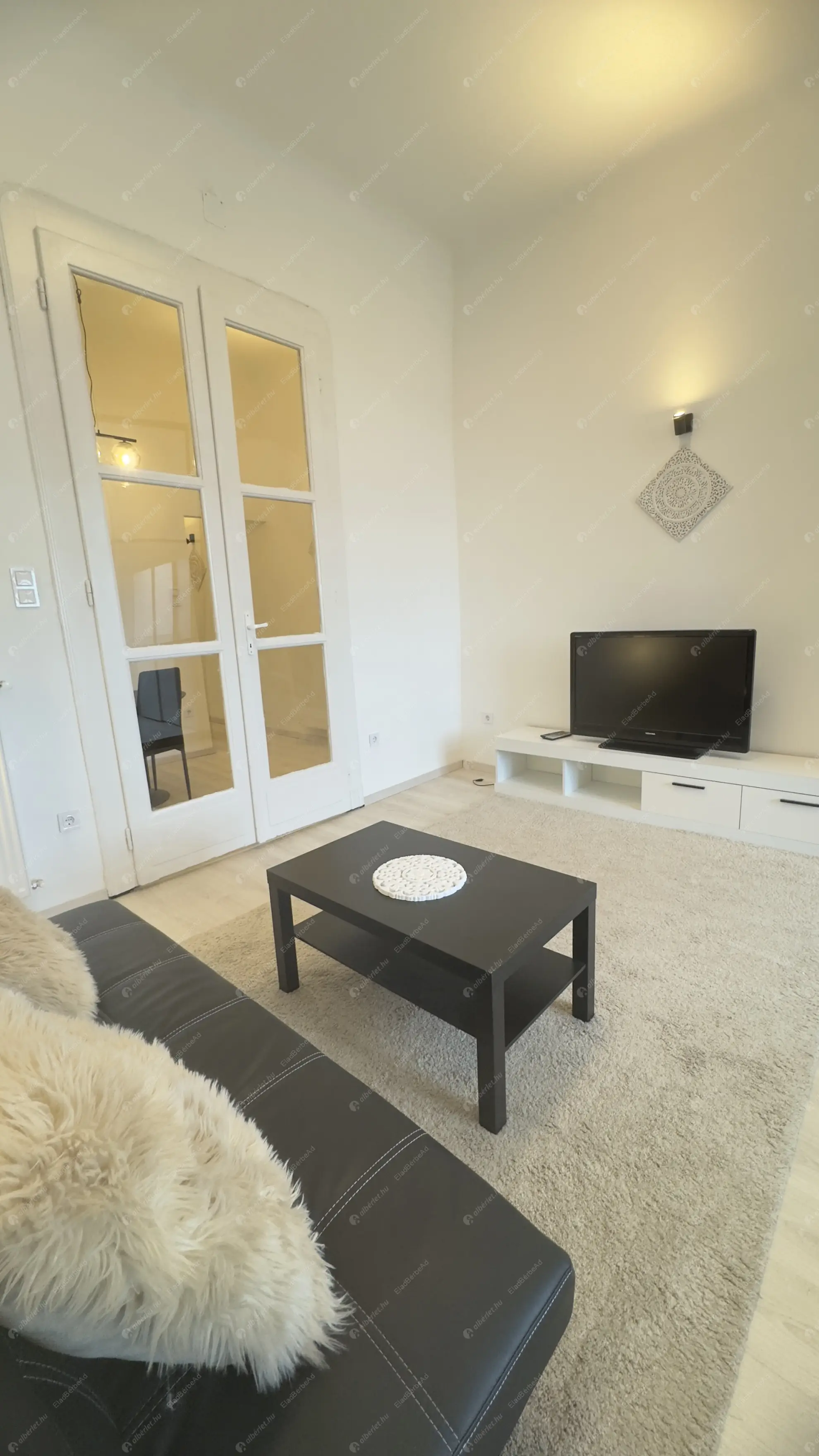 Kiadó albérlet 370000 Ft/hó áron: Budapest, XIII. kerület  Váci út. Mérete: 54 nm, 2 szobás | Alberlet.hu - 6569251