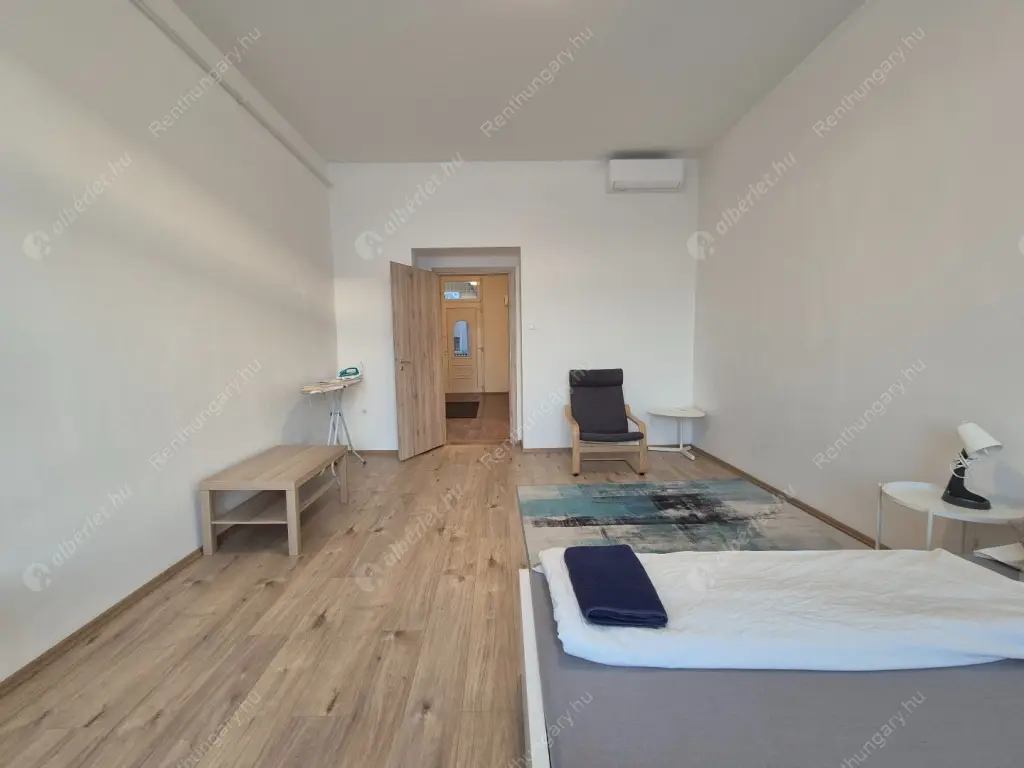 Kiadó albérlet 279000 Ft/hó áron: Budapest, XIII. kerület  Váci út. Mérete: 75 nm, 2 szobás | Alberlet.hu - 6549448