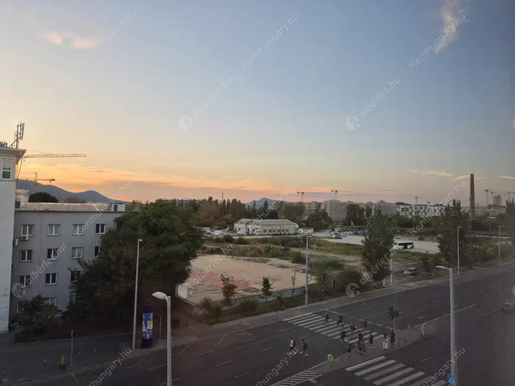 Kiadó albérlet 279000 Ft/hó áron: Budapest, XIII. kerület  Váci út. Mérete: 75 nm, 2 szobás | Alberlet.hu - 6549462