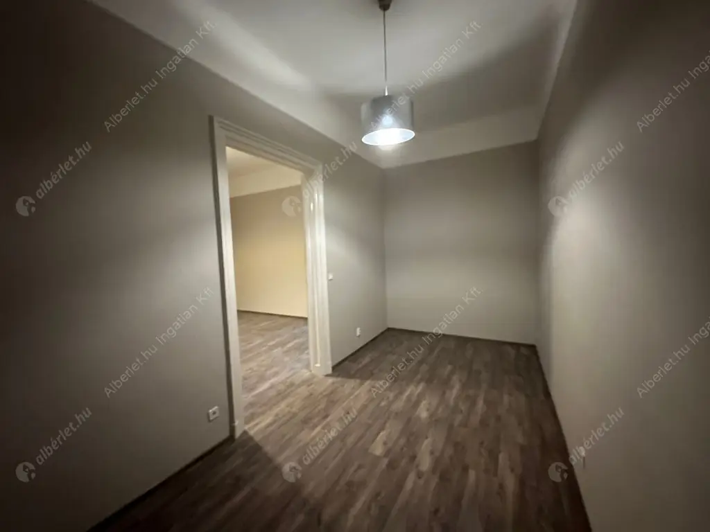 Kiadó albérlet 400000 Ft/hó áron: Budapest, XIII. kerület  Váci út. Mérete: 80 nm, 3 szobás | Alberlet.hu - 6591931