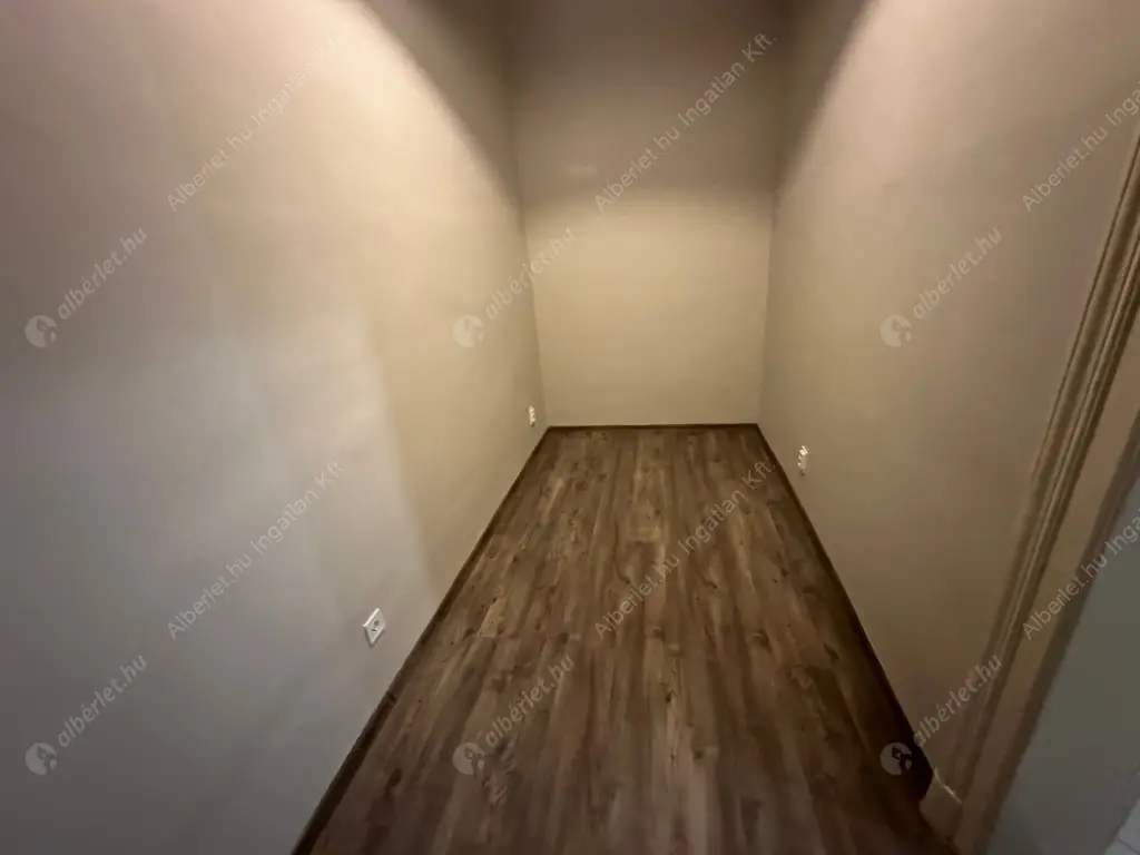 Kiadó albérlet 400000 Ft/hó áron: Budapest, XIII. kerület  Váci út. Mérete: 80 nm, 3 szobás | Alberlet.hu - 6591936