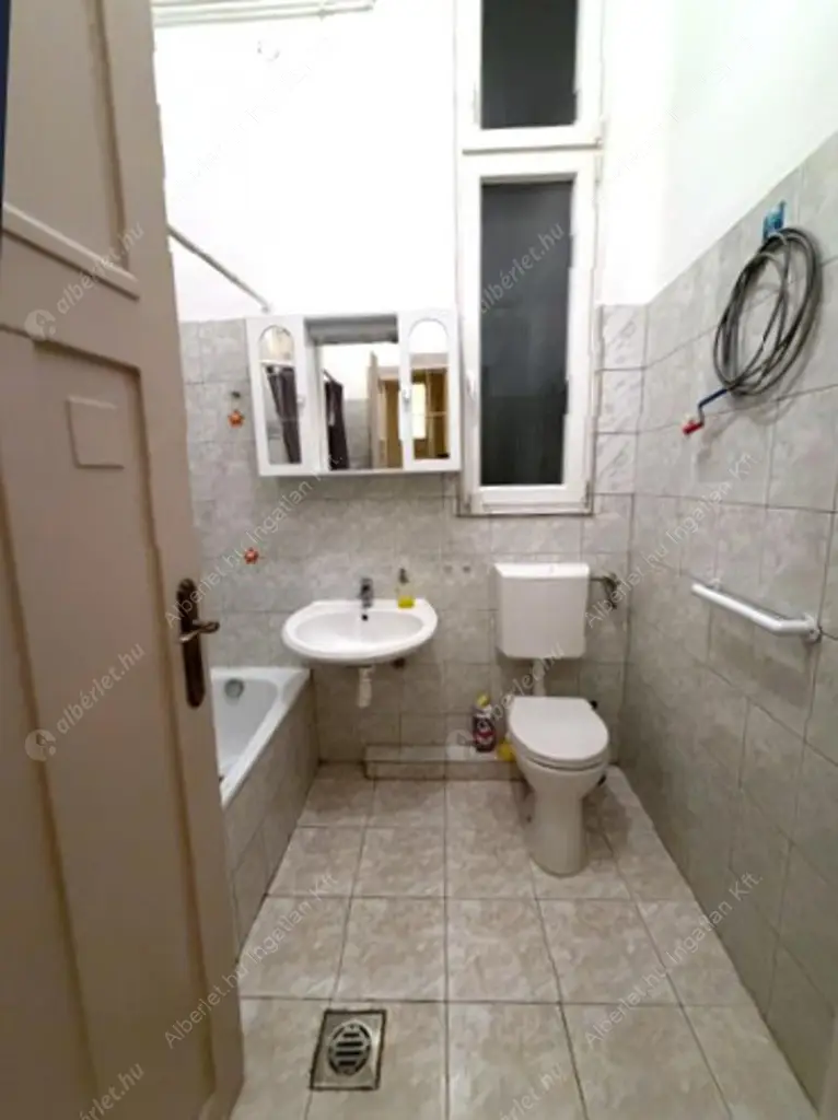 Kiadó albérlet 300000 Ft/hó áron: Budapest, XIII. kerület  Visegrádi utca. Mérete: 100 nm, 3 szobás | Alberlet.hu - 6614643