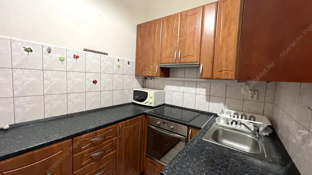 Kiadó albérlet 300000 Ft/hó áron: Budapest, XIII. kerület  Visegrádi utca. Mérete: 100 nm, 3 szobás | Alberlet.hu - 6624427
