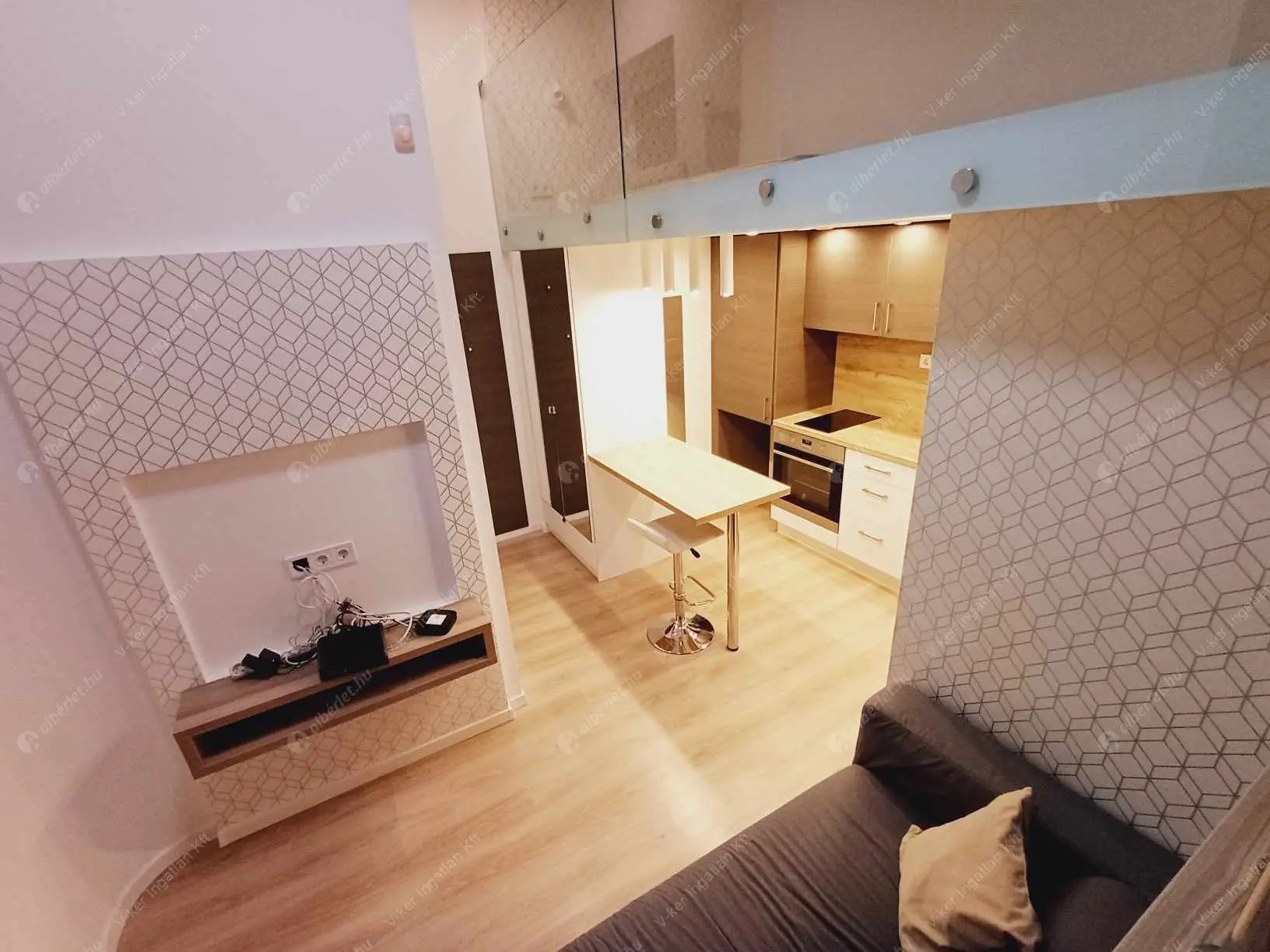 Kiadó albérlet 180000 Ft/hó áron: Budapest, XIII. kerület  Visegrádi utca. Mérete: 20 nm, 1 szobás | Alberlet.hu - 6207616