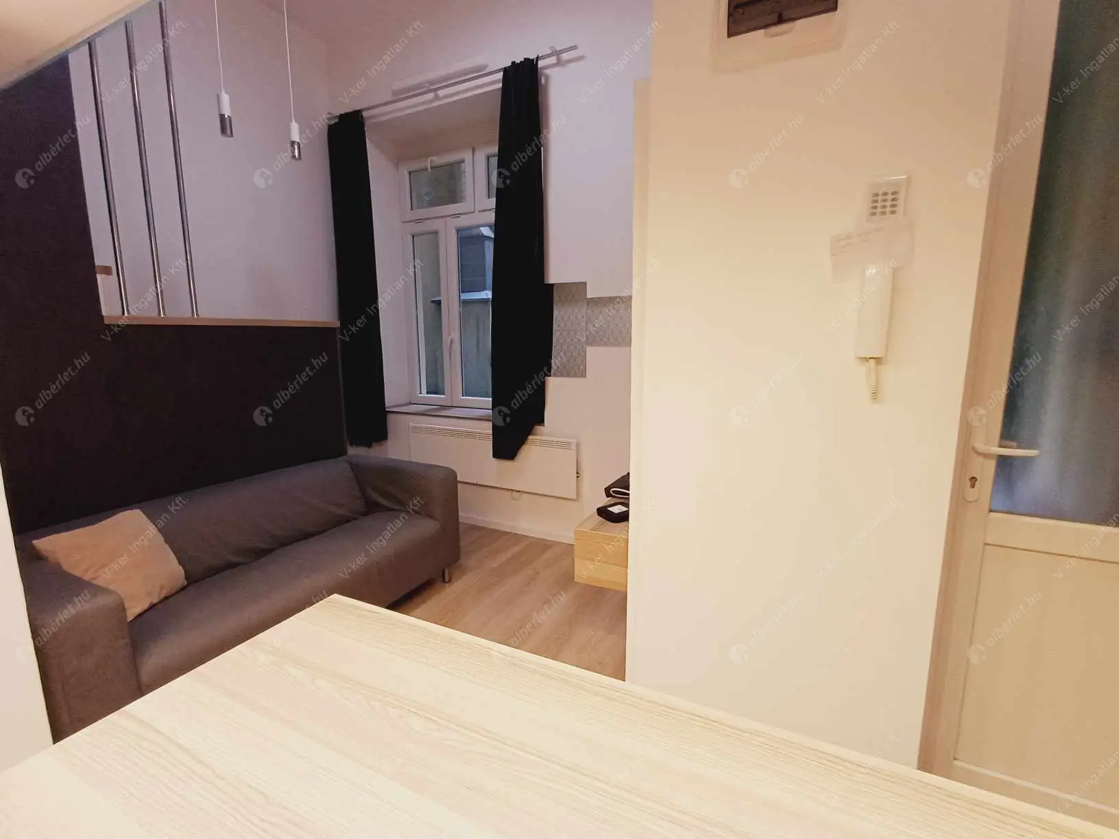 Kiadó albérlet 180000 Ft/hó áron: Budapest, XIII. kerület  Visegrádi utca. Mérete: 20 nm, 1 szobás | Alberlet.hu - 6207619