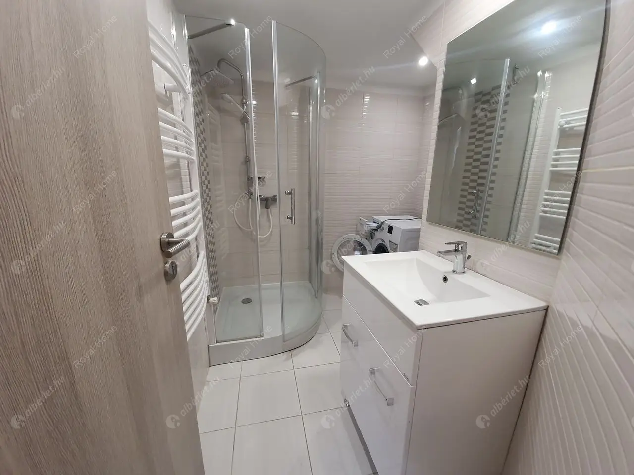 Kiadó albérlet 200000 Ft/hó áron: Budapest, XIII. kerület  Visegrádi utca. Mérete: 25 nm, 1 szobás | Alberlet.hu - 5328507