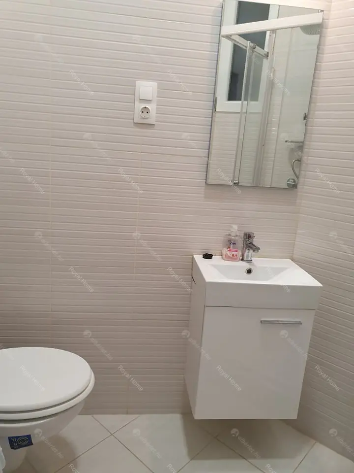 Kiadó albérlet 180000 Ft/hó áron: Budapest, XIII. kerület  Visegrádi utca. Mérete: 25 nm, 1 szobás | Alberlet.hu - 5797465