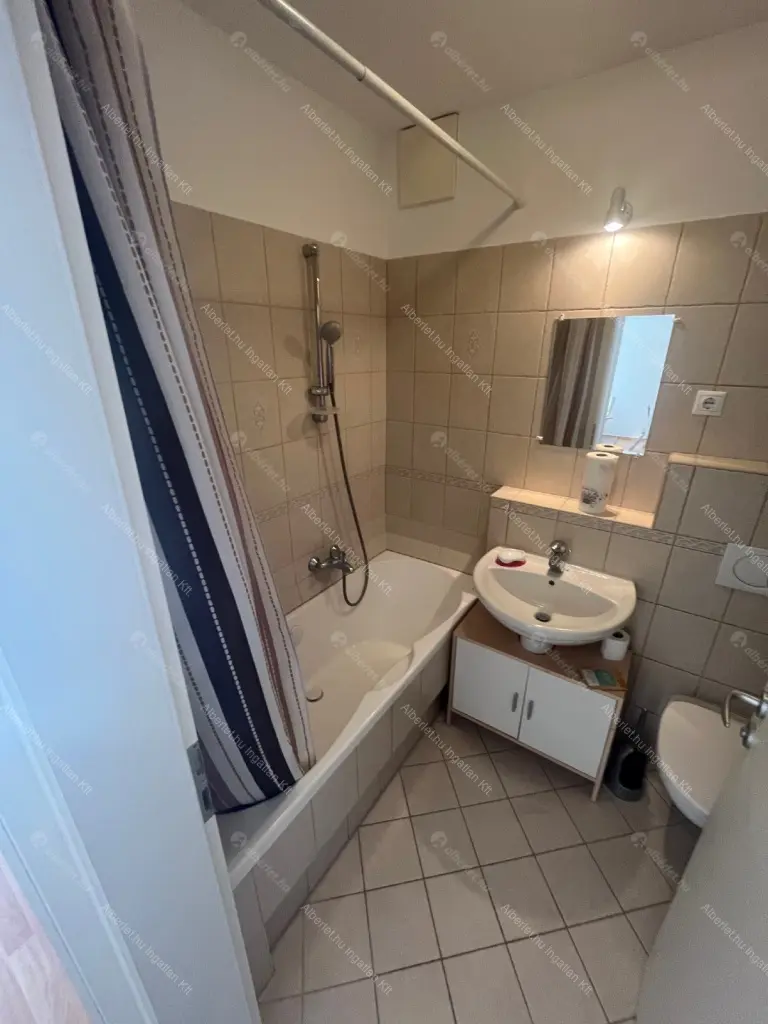 Kiadó albérlet 280000 Ft/hó áron: Budapest, XIII. kerület  Visegrádi utca. Mérete: 44 nm, 1 szobás | Alberlet.hu - 6513974