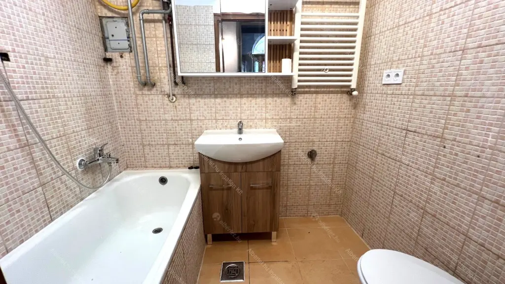 Kiadó albérlet 210000 Ft/hó áron: Budapest, XIII. kerület  Visegrádi utca. Mérete: 47 nm, 2 szobás | Alberlet.hu - 6709369