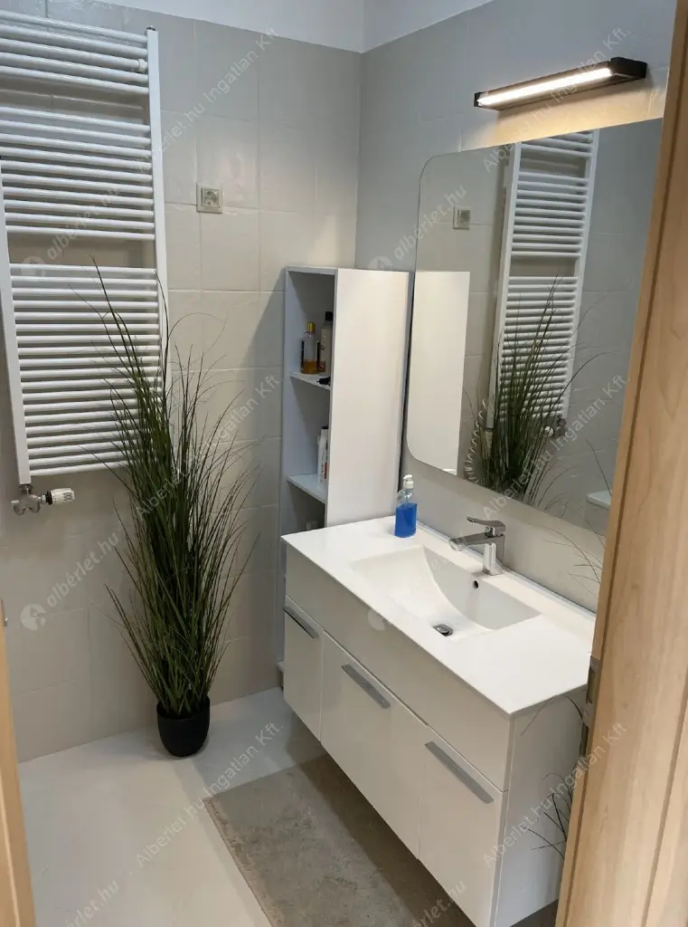 Kiadó albérlet 380000 Ft/hó áron: Budapest, XIII. kerület  Visegrádi utca. Mérete: 55 nm, 2 szobás | Alberlet.hu - 6521056