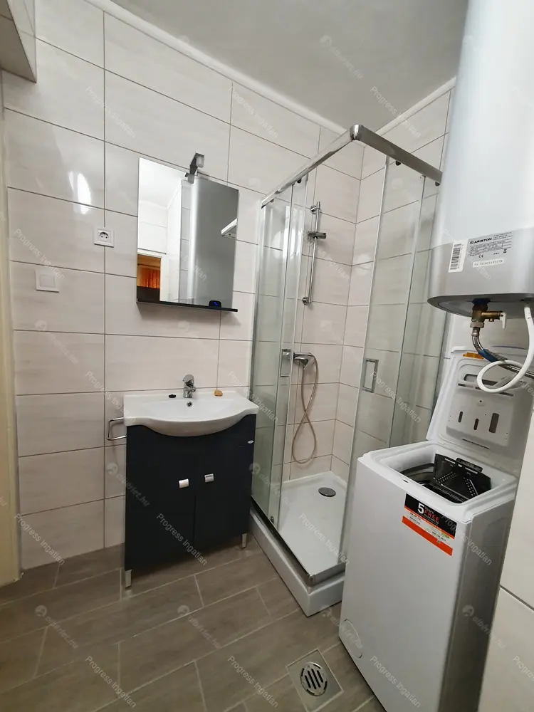 Kiadó albérlet 270000 Ft/hó áron: Budapest, XIII. kerület  Visegrádi utca. Mérete: 55 nm, 2 szobás | Alberlet.hu - 6650724