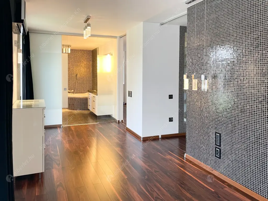 Kiadó albérlet 850000 Ft/hó áron: Budapest, XIII. kerület  Viza utca. Mérete: 120 nm, 3 szobás | Alberlet.hu - 6527216