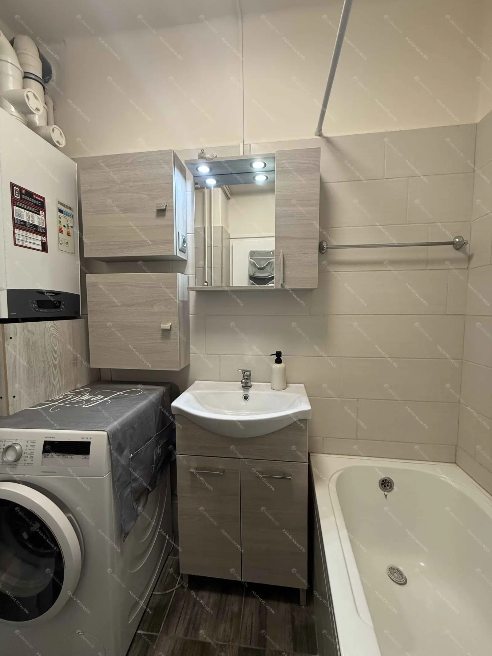 Kiadó albérlet 210000 Ft/hó áron: Budapest, XIII. kerület  Zsinór utca. Mérete: 51 nm, 1 szobás | Alberlet.hu - 6660495