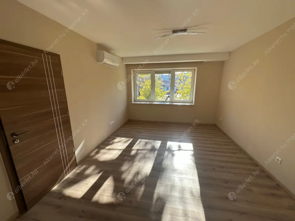 Kiadó albérlet 440000 Ft/hó áron: Budapest, XIV. kerület  Álmos vezér útja. Mérete: 108 nm, 3 szobás | Alberlet.hu - 6574692