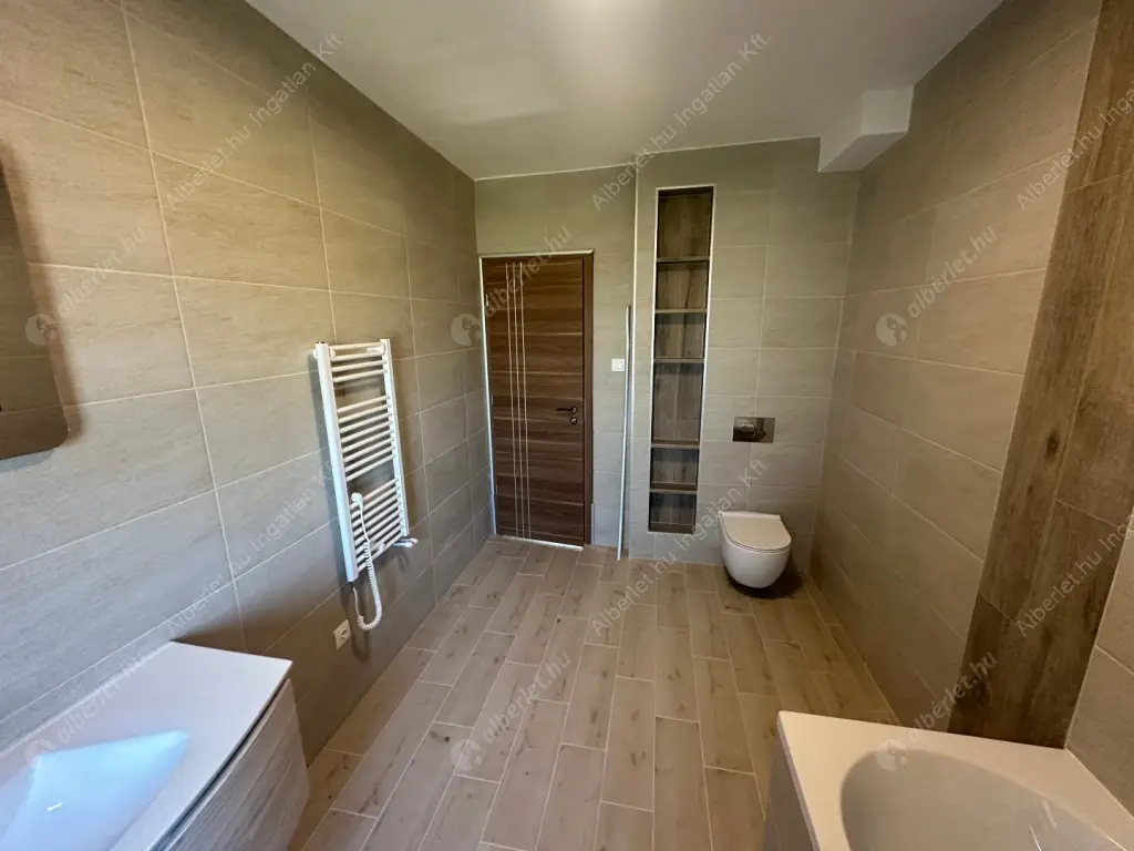 Kiadó albérlet 440000 Ft/hó áron: Budapest, XIV. kerület  Álmos vezér útja. Mérete: 108 nm, 3 szobás | Alberlet.hu - 6574696