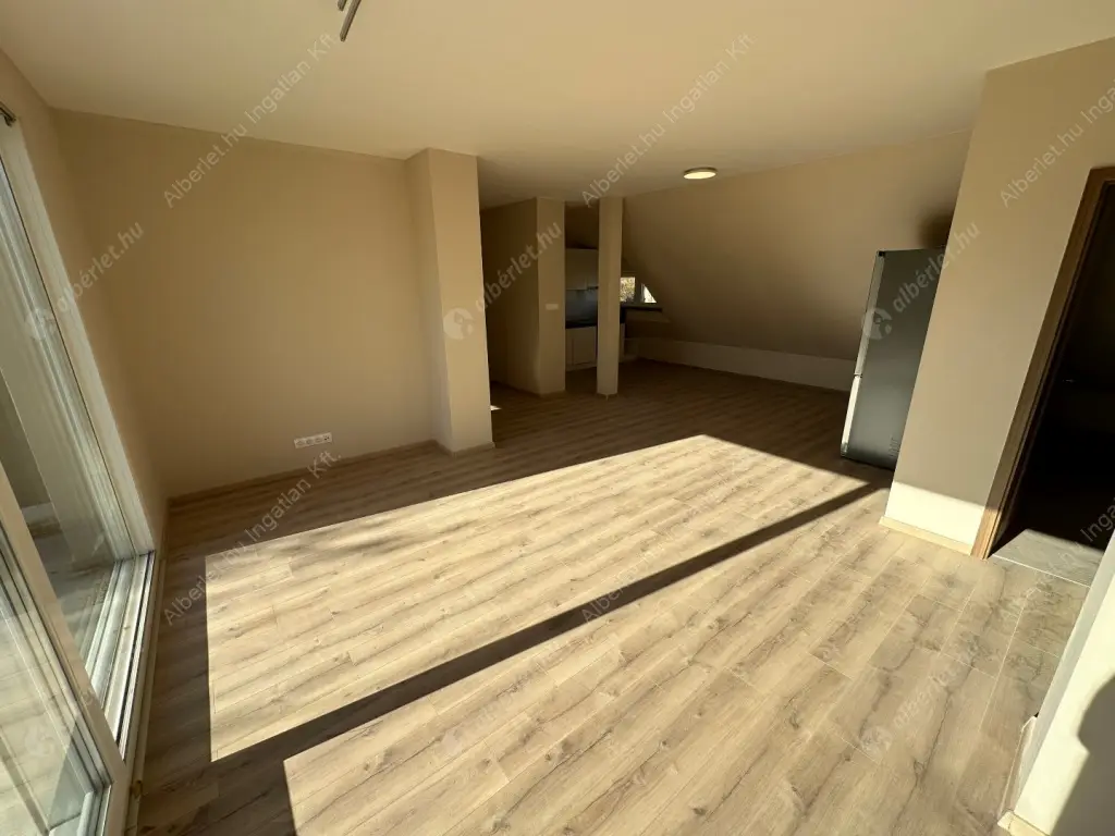Kiadó albérlet 340000 Ft/hó áron: Budapest, XIV. kerület  Álmos vezér útja. Mérete: 71 nm, 2 szobás | Alberlet.hu - 6577654
