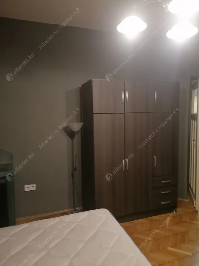 Kiadó albérlet 190000 Ft/hó áron: Budapest, XIV. kerület  Amerikai út. Mérete: 40 nm, 1 szobás | Alberlet.hu - 6596071