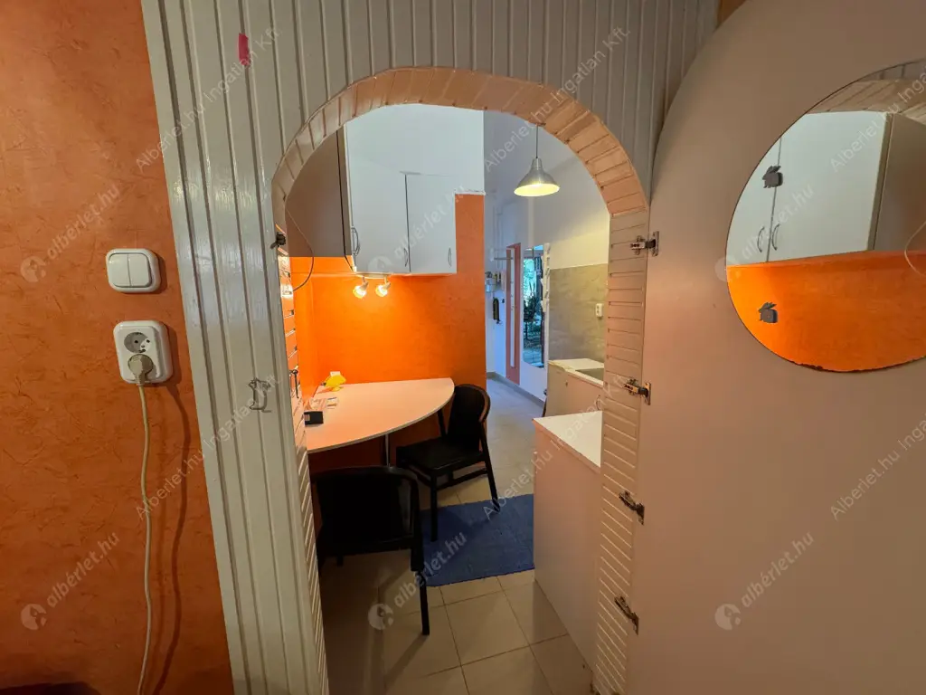 Kiadó albérlet 180000 Ft/hó áron: Budapest, XIV. kerület  Angol utca. Mérete: 31 nm, 1 szobás | Alberlet.hu - 6595256