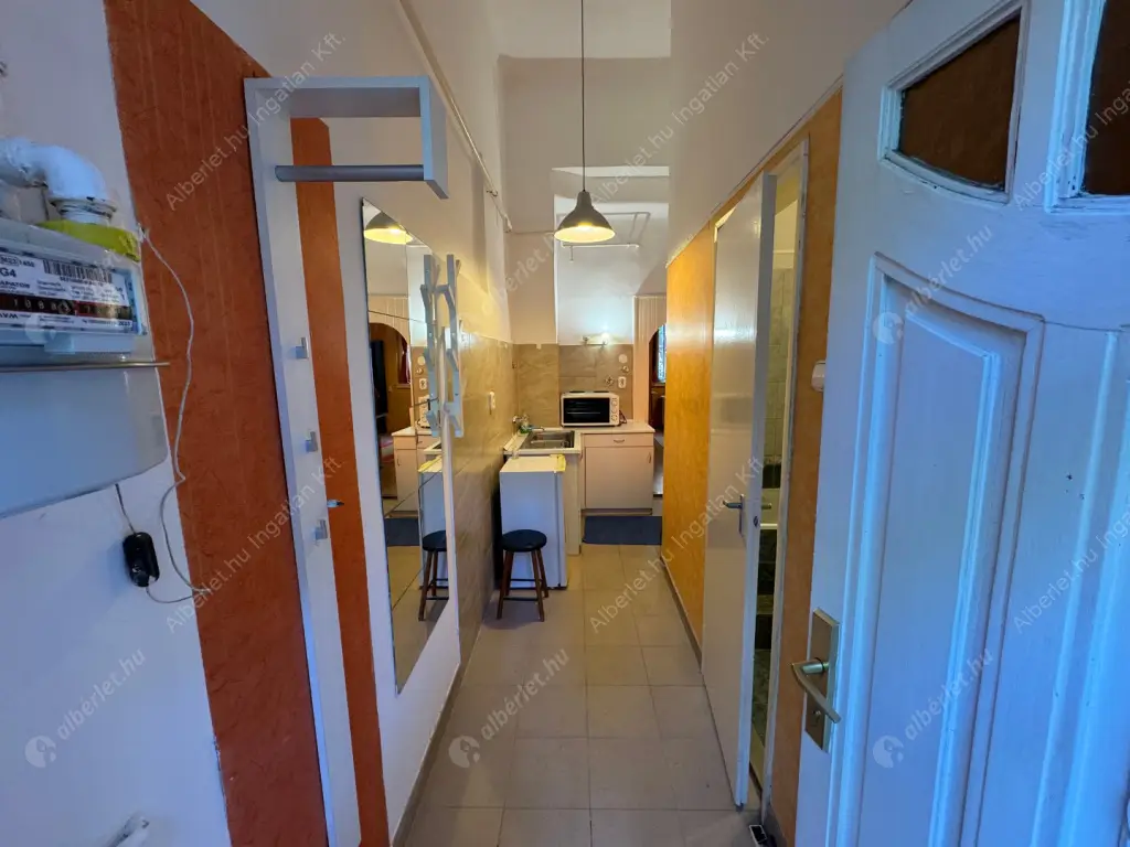 Kiadó albérlet 180000 Ft/hó áron: Budapest, XIV. kerület  Angol utca. Mérete: 31 nm, 1 szobás | Alberlet.hu - 6603696