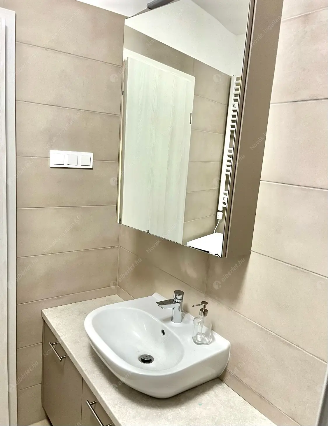 Kiadó albérlet 299000 Ft/hó áron: Budapest, XIV. kerület  Bartl János utca. Mérete: 50 nm, 2 szobás | Alberlet.hu - 5994366