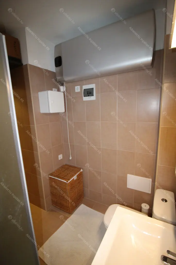 Kiadó albérlet 200000 Ft/hó áron: Budapest, XIV. kerület  Bazsarózsa utca. Mérete: 31 nm, 1 szobás | Alberlet.hu - 6701769