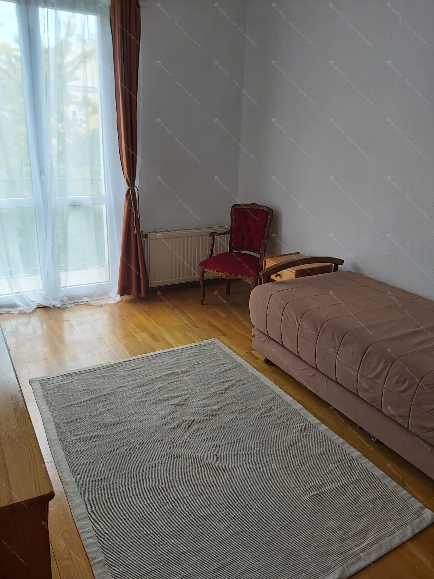 Kiadó albérlet 220000 Ft/hó áron: Budapest, XIV. kerület  Bolgárkerék utca. Mérete: 54 nm, 2 szobás | Alberlet.hu - 6584553