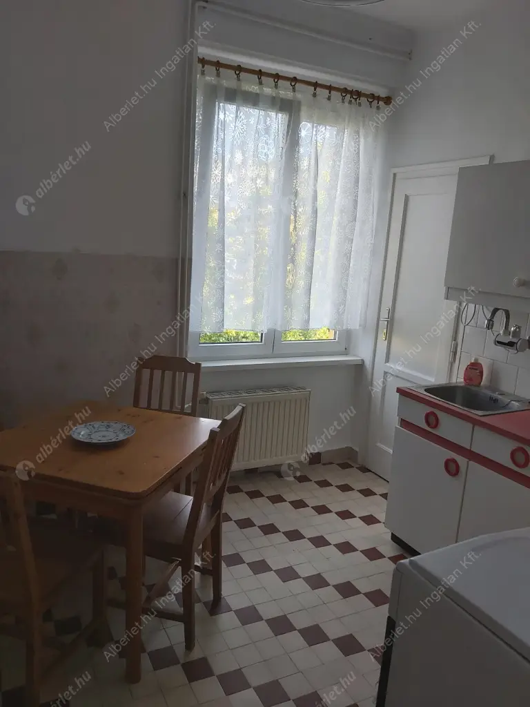 Kiadó albérlet 220000 Ft/hó áron: Budapest, XIV. kerület  Bolgárkerék utca. Mérete: 54 nm, 2 szobás | Alberlet.hu - 6595553