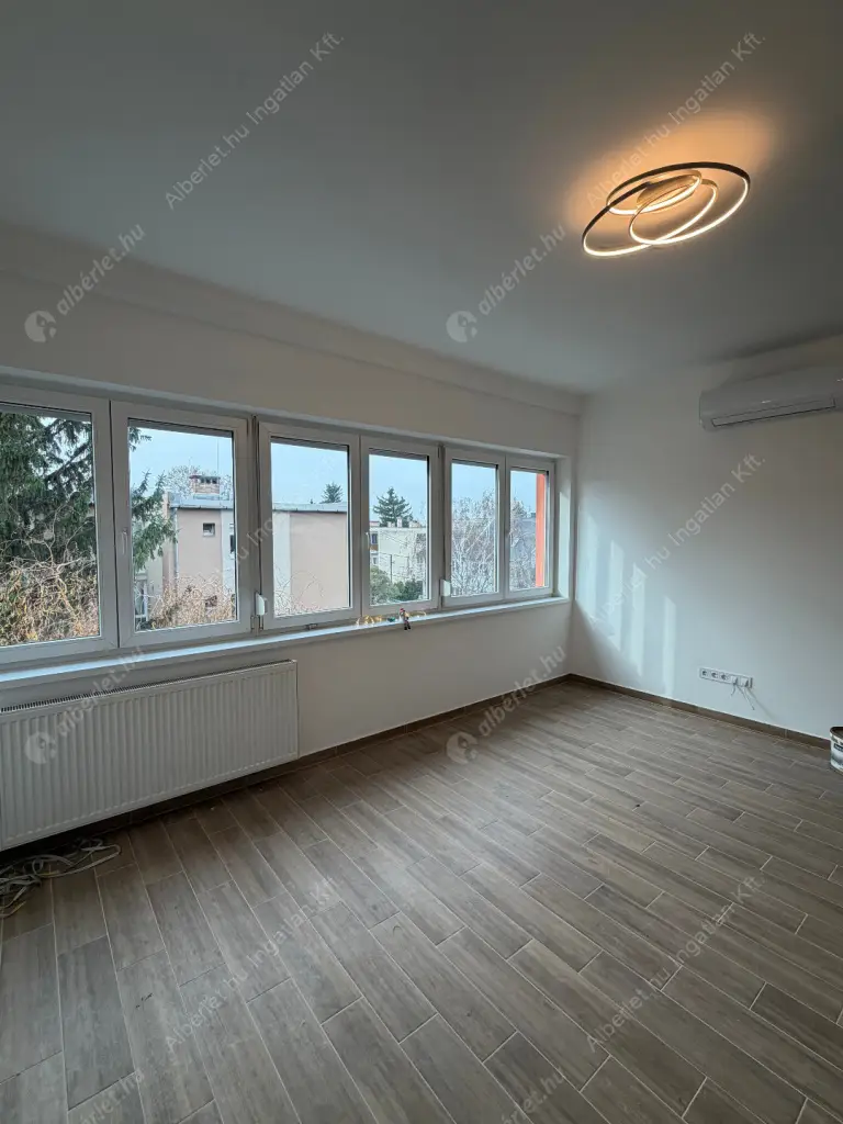 Kiadó albérlet 290000 Ft/hó áron: Budapest, XIV. kerület  Bonyhádi út. Mérete: 36 nm, 1 szobás | Alberlet.hu - 6613391