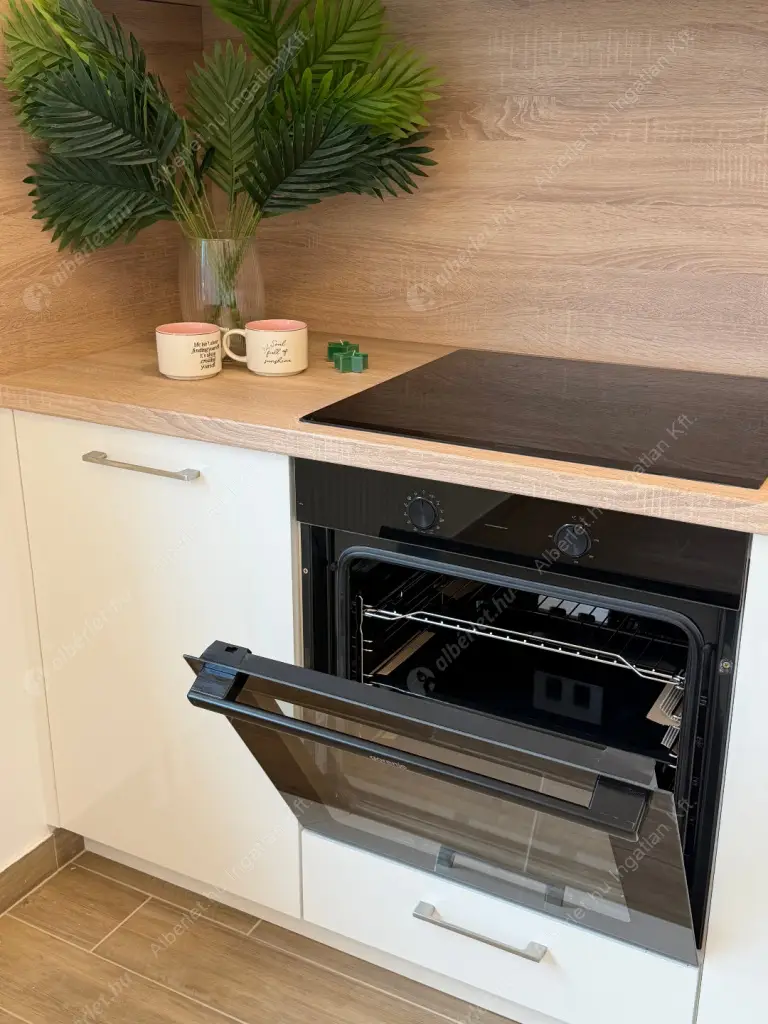 Kiadó albérlet 290000 Ft/hó áron: Budapest, XIV. kerület  Bonyhádi út. Mérete: 36 nm, 1 szobás | Alberlet.hu - 6613395