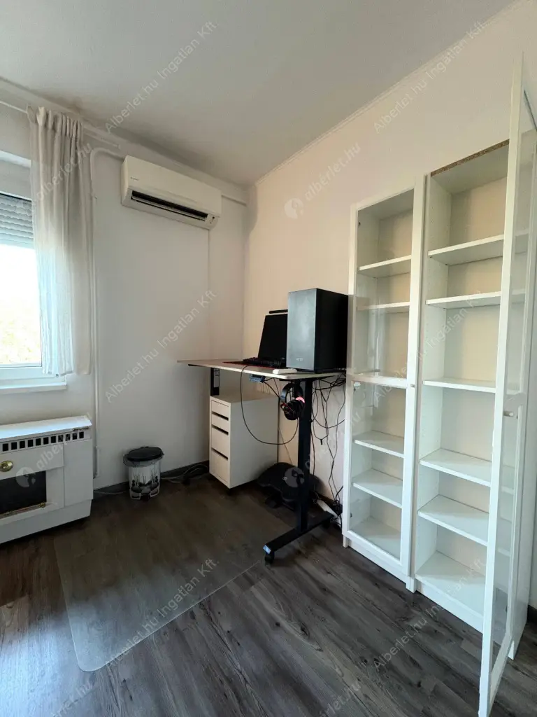 Kiadó albérlet 240000 Ft/hó áron: Budapest, XIV. kerület  Bosnyák tér. Mérete: 40 nm, 1 szobás | Alberlet.hu - 6597523