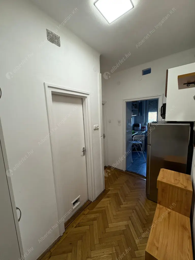 Kiadó albérlet 240000 Ft/hó áron: Budapest, XIV. kerület  Bosnyák tér. Mérete: 40 nm, 1 szobás | Alberlet.hu - 6597538