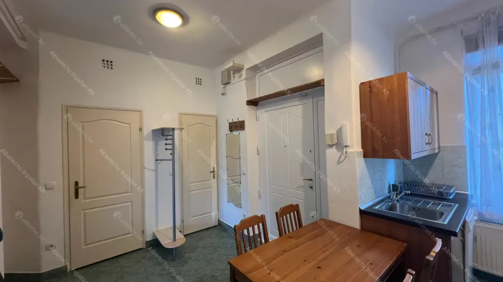 Kiadó albérlet 250000 Ft/hó áron: Budapest, XIV. kerület  Bosnyák tér. Mérete: 62 nm, 2 szobás | Alberlet.hu - 6660425