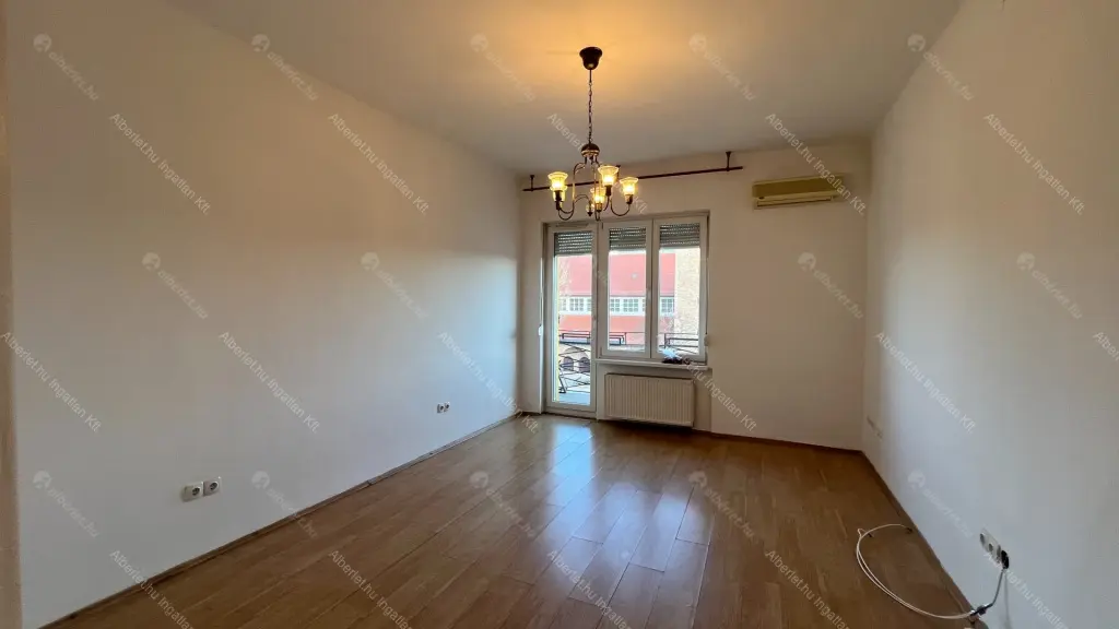 Kiadó albérlet 250000 Ft/hó áron: Budapest, XIV. kerület  Bosnyák tér. Mérete: 62 nm, 2 szobás | Alberlet.hu - 6660428