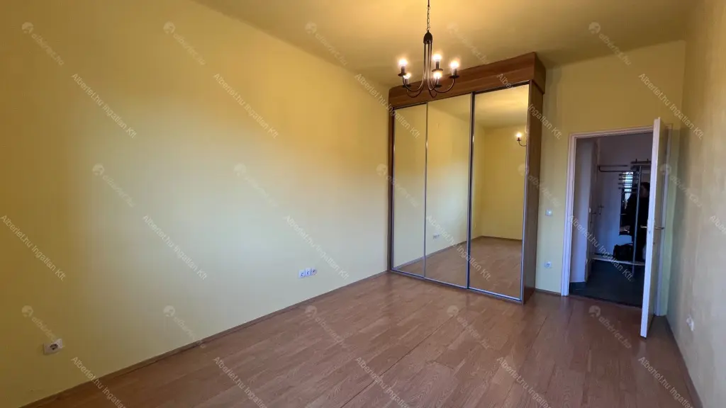 Kiadó albérlet 250000 Ft/hó áron: Budapest, XIV. kerület  Bosnyák tér. Mérete: 62 nm, 2 szobás | Alberlet.hu - 6660432