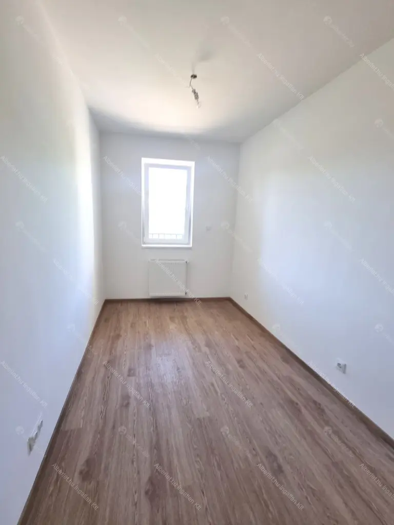 Kiadó albérlet 450000 Ft/hó áron: Budapest, XIV. kerület  Bosnyák utca. Mérete: 112 nm, 4 szobás | Alberlet.hu - 6685966