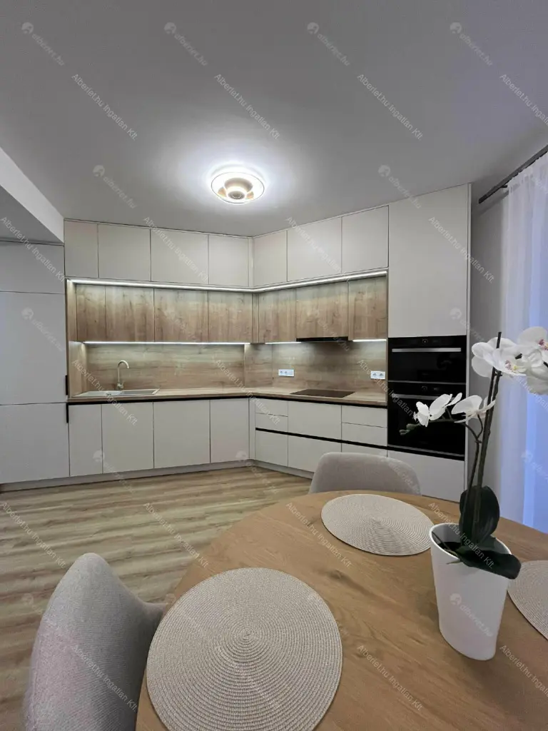 Kiadó albérlet 230000 Ft/hó áron: Budapest, XIV. kerület  Bosnyák utca. Mérete: 33 nm, 1 szobás | Alberlet.hu - 6666152