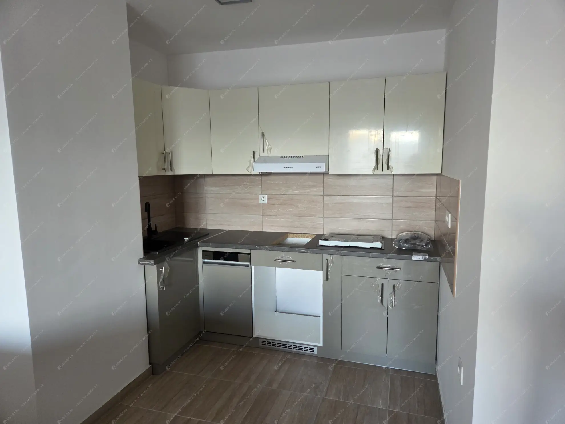 Kiadó albérlet 300000 Ft/hó áron: Budapest, XIV. kerület  Bosnyák utca. Mérete: 40 nm, 2 szobás | Alberlet.hu - 6553415