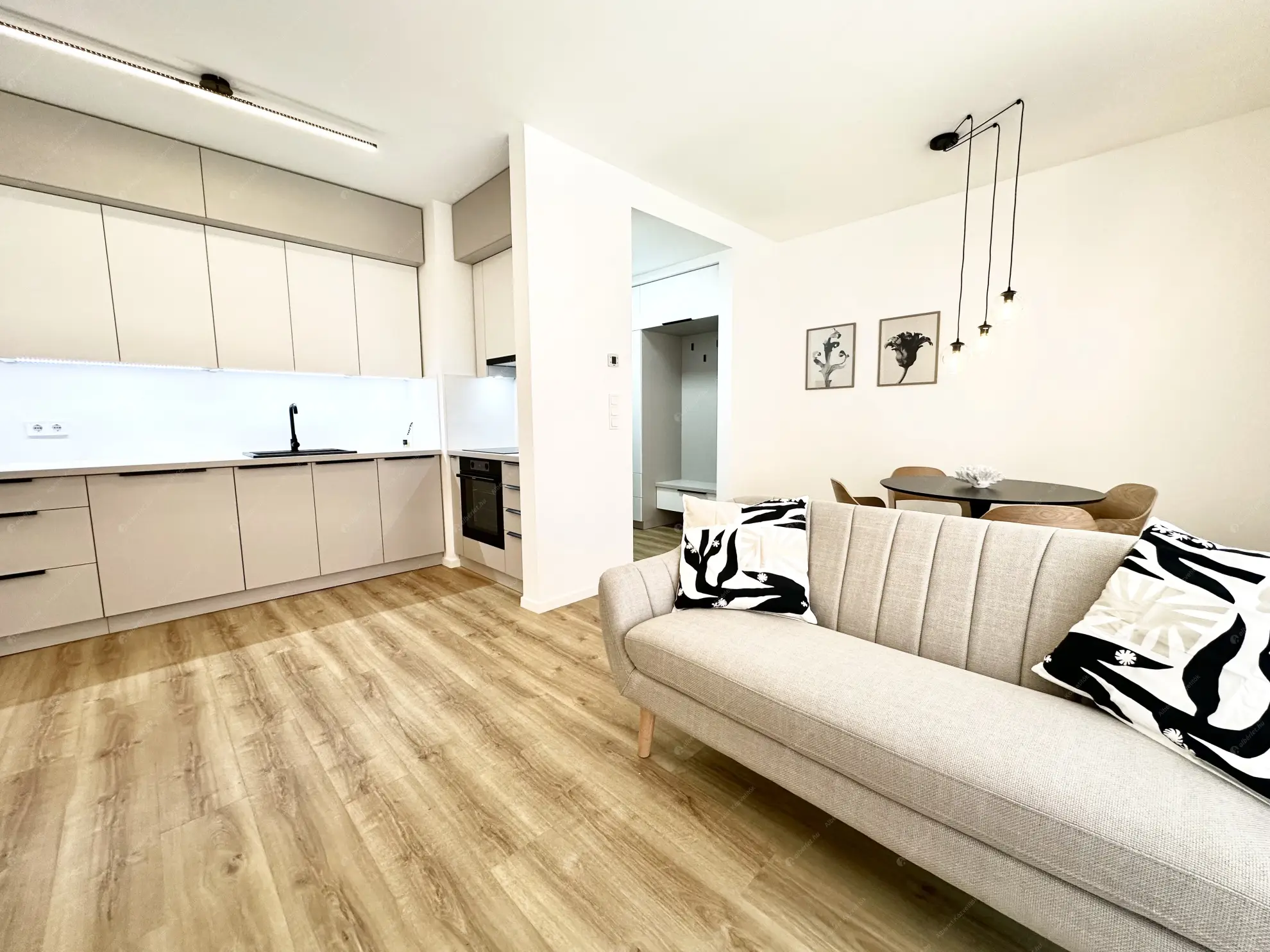 Kiadó albérlet 340000 Ft/hó áron: Budapest, XIV. kerület  Bosnyák utca. Mérete: 47 nm, 2 szobás | Alberlet.hu - 6587793