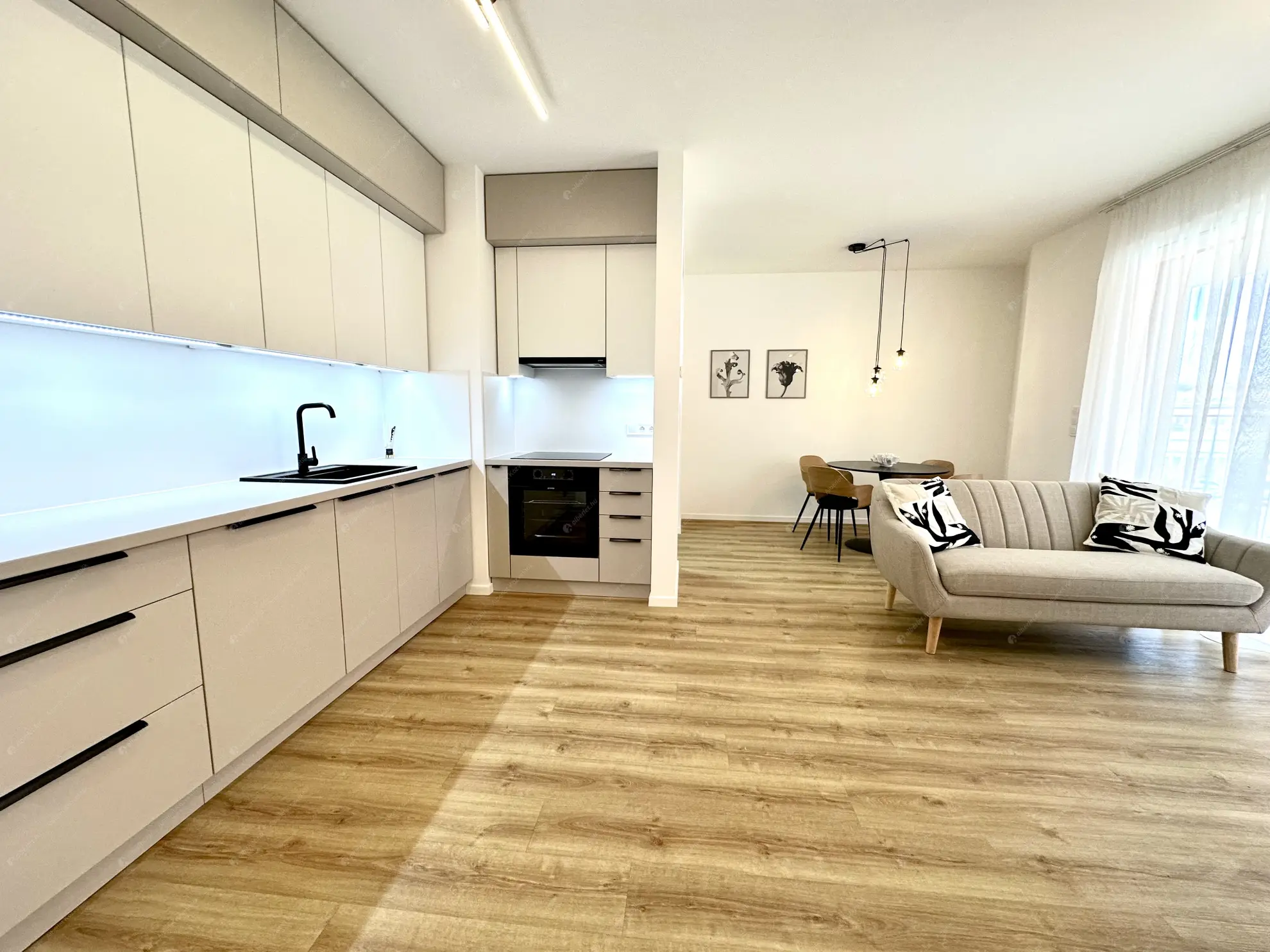 Kiadó albérlet 340000 Ft/hó áron: Budapest, XIV. kerület  Bosnyák utca. Mérete: 47 nm, 2 szobás | Alberlet.hu - 6587796