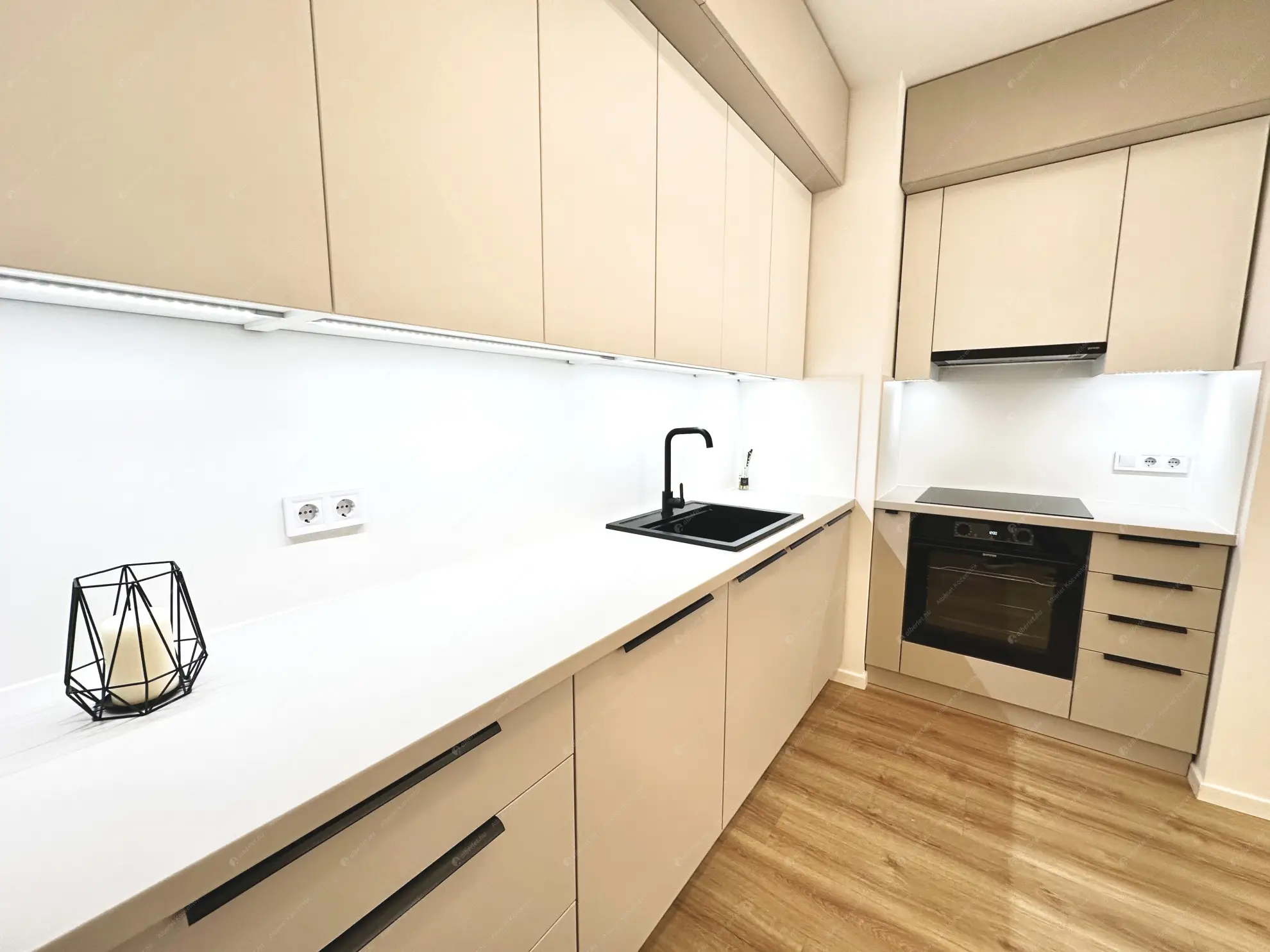 Kiadó albérlet 340000 Ft/hó áron: Budapest, XIV. kerület  Bosnyák utca. Mérete: 47 nm, 2 szobás | Alberlet.hu - 6587799