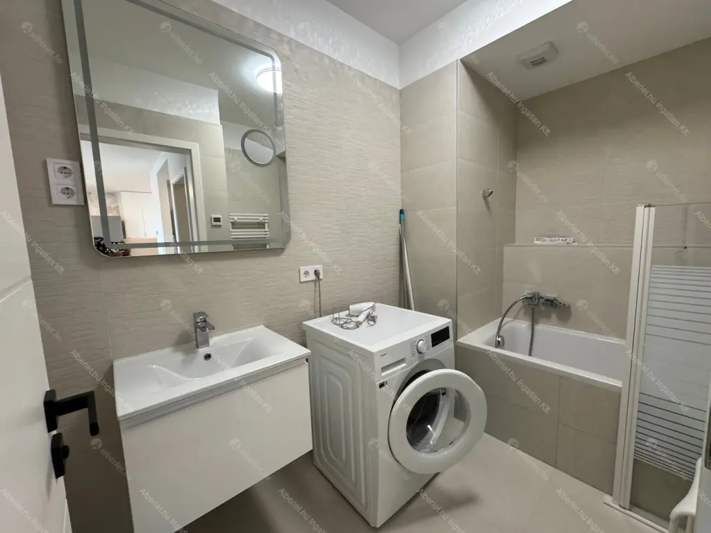 Kiadó albérlet 300000 Ft/hó áron: Budapest, XIV. kerület  Bosnyák utca. Mérete: 47 nm, 2 szobás | Alberlet.hu - 6648661